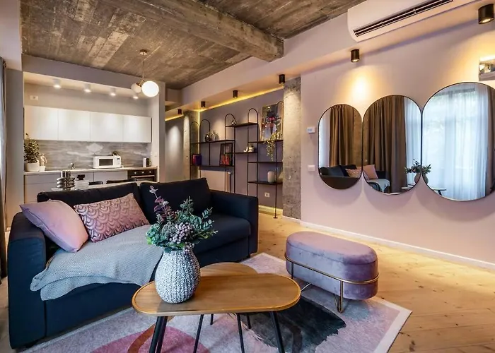 Marvellous Design 2br Old Town Apartment *