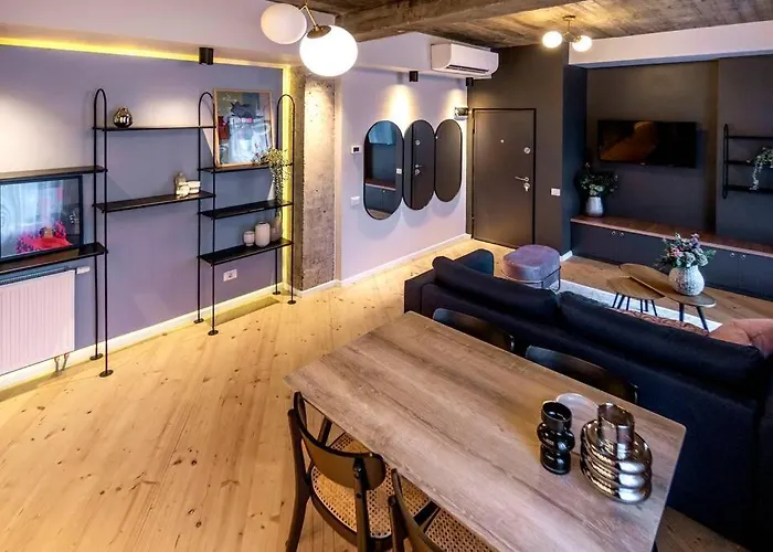 Marvellous Design 2br Old Town