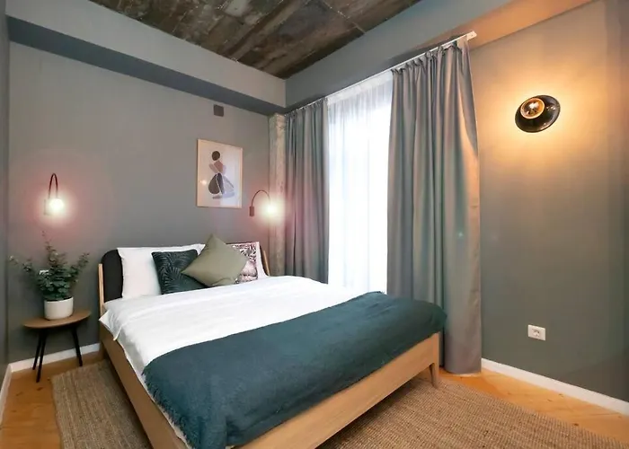 Apartment Marvellous Design 2br Old Town