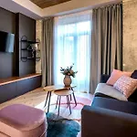 Апартаменти Marvellous Design 2br Old Town Бухарест