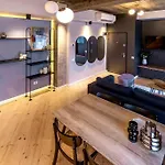 Marvellous Design 2br Old Town