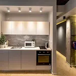 Marvellous Design 2br Old Town Апартаменти
