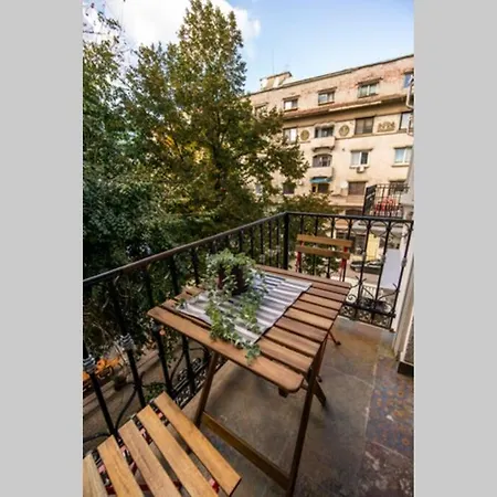 Marvellous Design 2br Old Town Апартаменти *