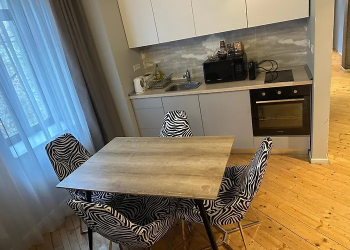 Marvellous Design 2br Old Town Апартаменти Бухарест